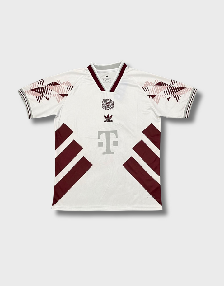 FC Bayern "Mia San Luxe" Premium Kit